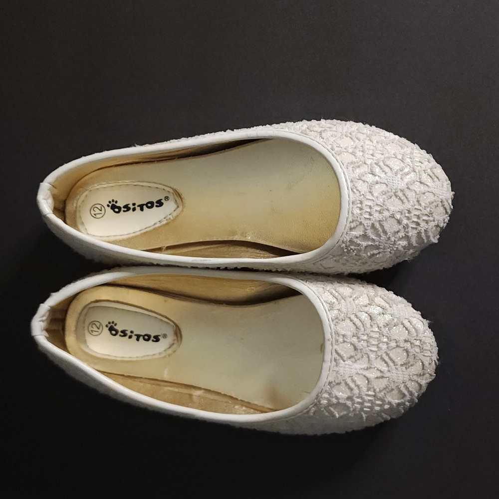 Ositos toddler 12 slip on white flats shoe